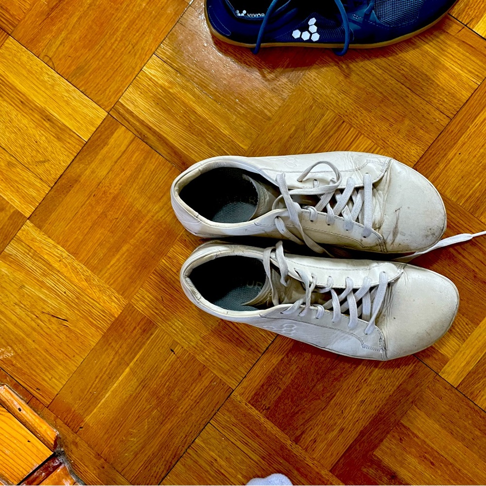 Vivo barefoot geocourt tennis shoes